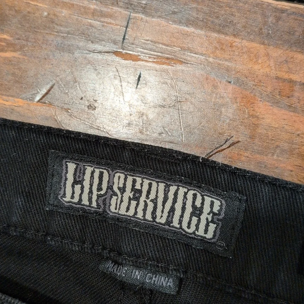 LipService Anthem Low Rise Flared Jeans Unisex - Picture 5 of 10